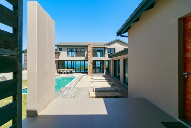 5 Bedroom Property for Sale in Pezula Golf Estate Western Cape